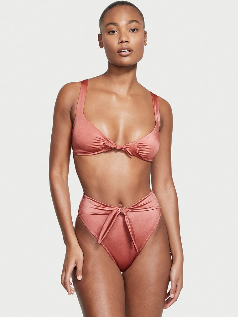 Bikini-Bottom-Cheeky-con-Tiro-Alto-y-Nudo-Frontal-Victorias-Secret-11202718-3Y9I