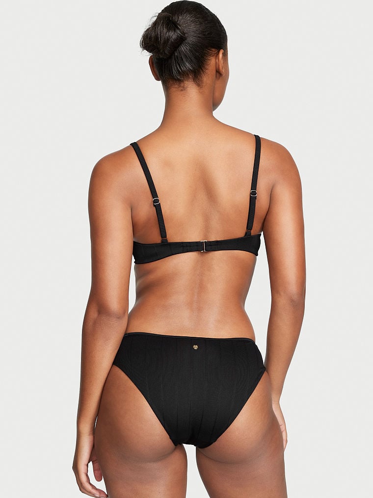 Bikini-Bottom-de-Tiro-Bajo-con-Detalle-de-Nudo-Victorias-Secret-11215125-54A2