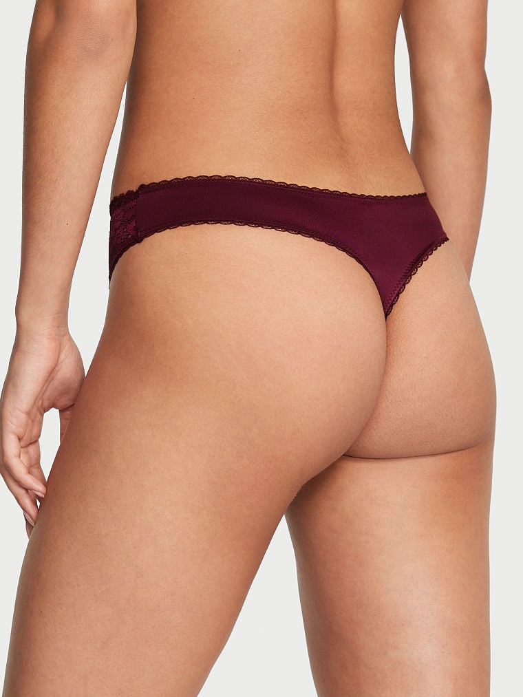 Panty-Tanga-con-Encaje-Frontal-Victorias-Secret-11220647-28P7
