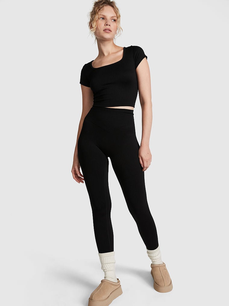 Seamless-Rib-Short-Sleeve-Crop-Top-Victorias-Secret-Pink-11229115-3XZR