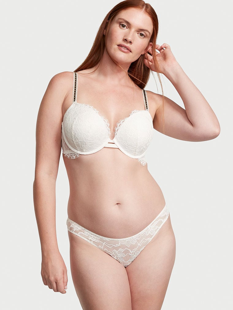 Panty-Tanga-de-Encaje-con-Recorte-y-Tiras-Brillantes-Victorias-Secret-11228818-34Y5
