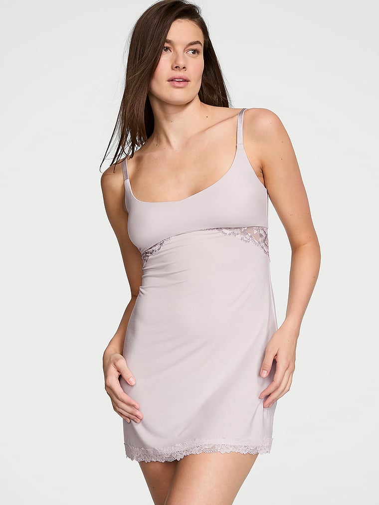 Vestido-Slip-de-Modal-con-Escote-de-Corazon-y-Ribete-de-Encaje-Victorias-Secret-11244764-5ZP0