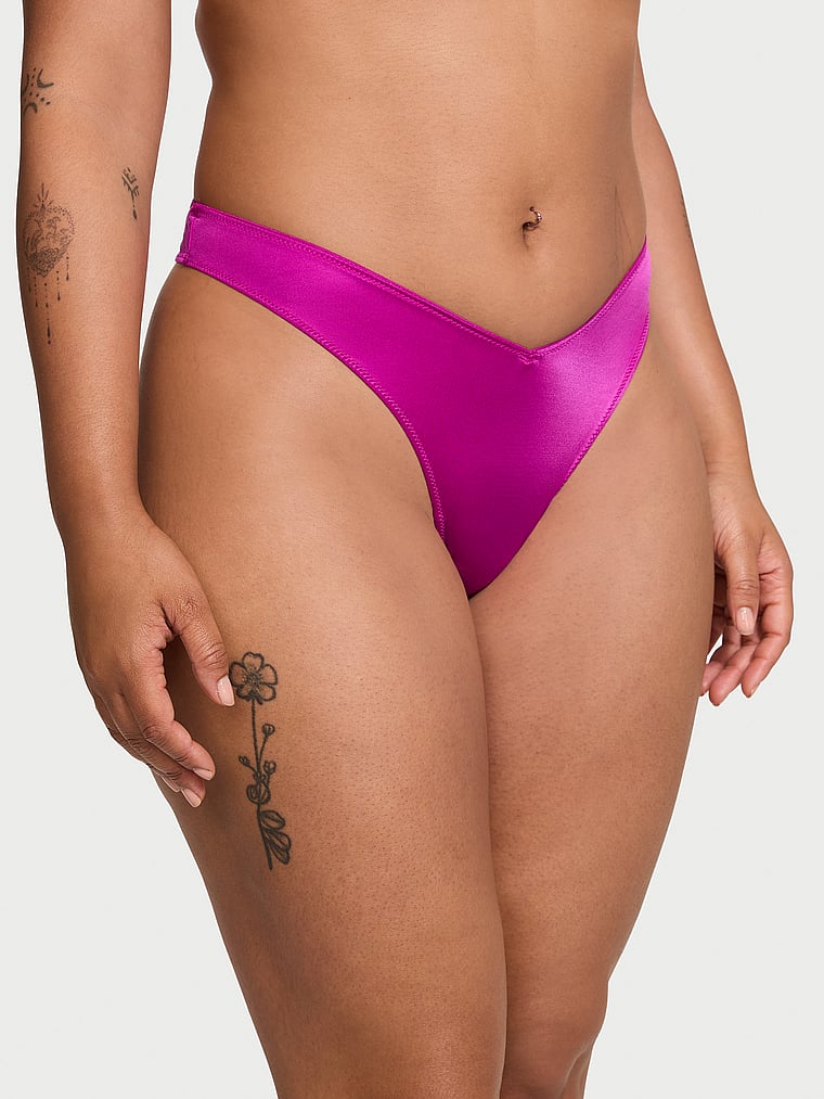 Panty-Tanga-con-Pierna-Alta-y-Tiras-en-Espalda-Victorias-Secret-11238436-06T2