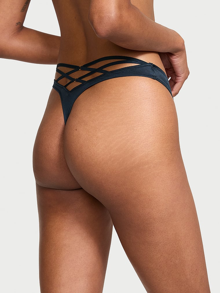 Panty-Tanga-con-Pierna-Alta-y-Tiras-en-Espalda-Victorias-Secret-11238436-95L7