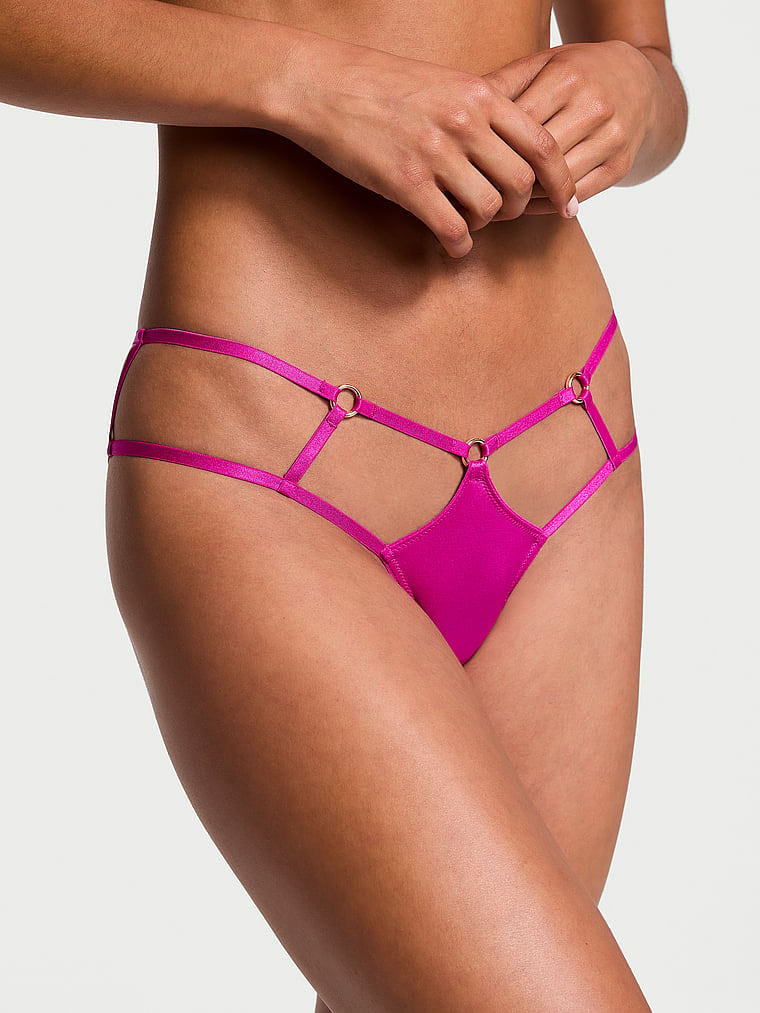 Panty-Cheeky-con-Tiras-y-Detalle-de-Herraje-Victorias-Secret-11249255-06T2