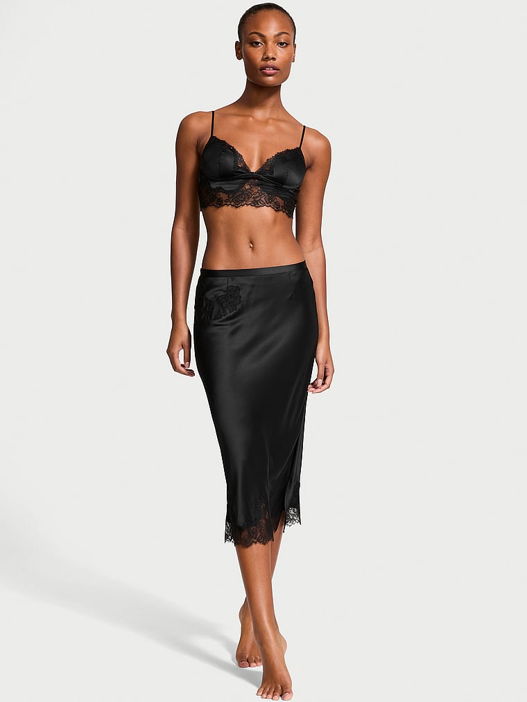 Conjunto-con-Bralette-y-Falda-Midi-de-Saten-con-Ribete-de-Encaje-de-Rosas-Victorias-Secret-11250132-54A2