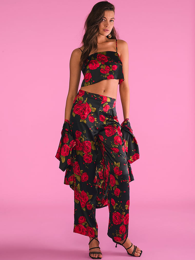 Conjunto-de-Pijama-con-Cami-Corta-de-Saten-con-Rosas-Victorias-Secret-11259369-71XI