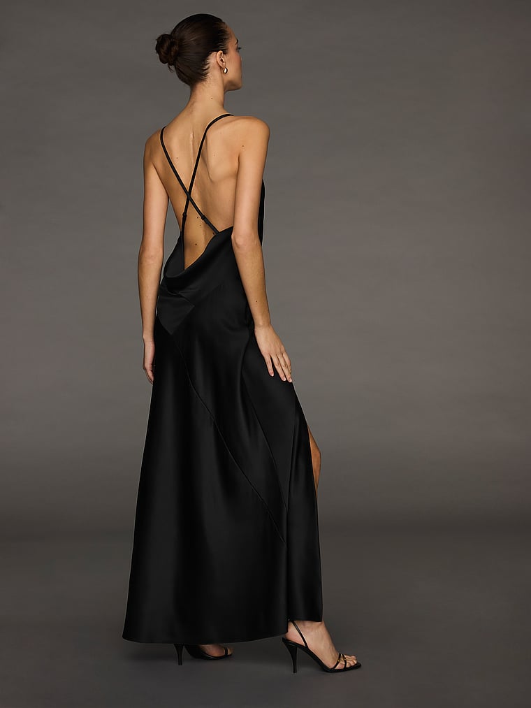 Atelier-Victorias-Secret-X-Altuzarra-Vestido-de-Saten-con-Corte-Bies-Victorias-Secret-11266508-54A2