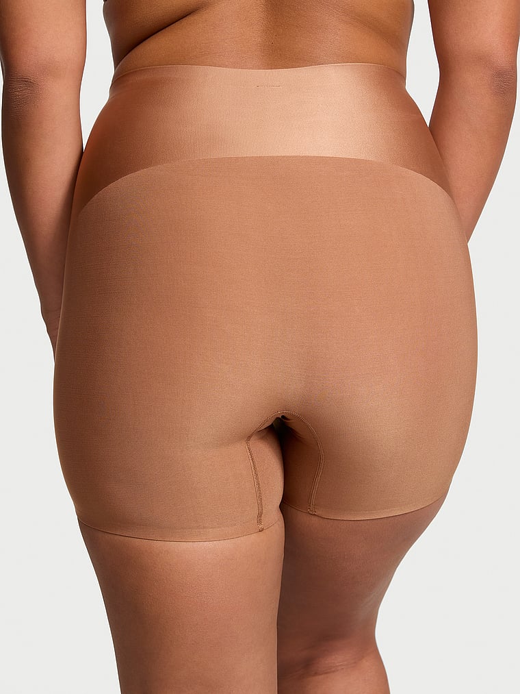 Short-Liso-y-Brillante-SmoothingShimmer-Victorias-Secret-11262459-2YSV