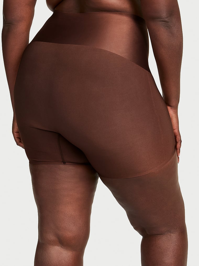 Short-Liso-y-Brillante-SmoothingShimmer-Victorias-Secret-11262459-33F6