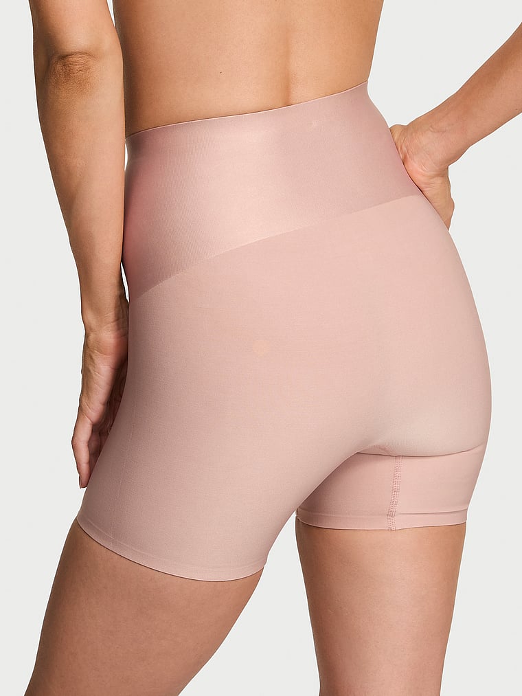 Short-Liso-y-Brillante-SmoothingShimmer-Victorias-Secret-11262459-66H6