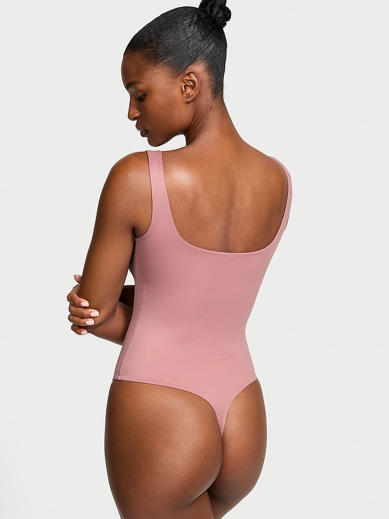 Body-de-Tirantes-con-Cuello-Cuadrado-Bodywear-de-Victorias-Secret-con-Innovacion-FeatherSoft-Victorias-Secret-11263777-3Y9S