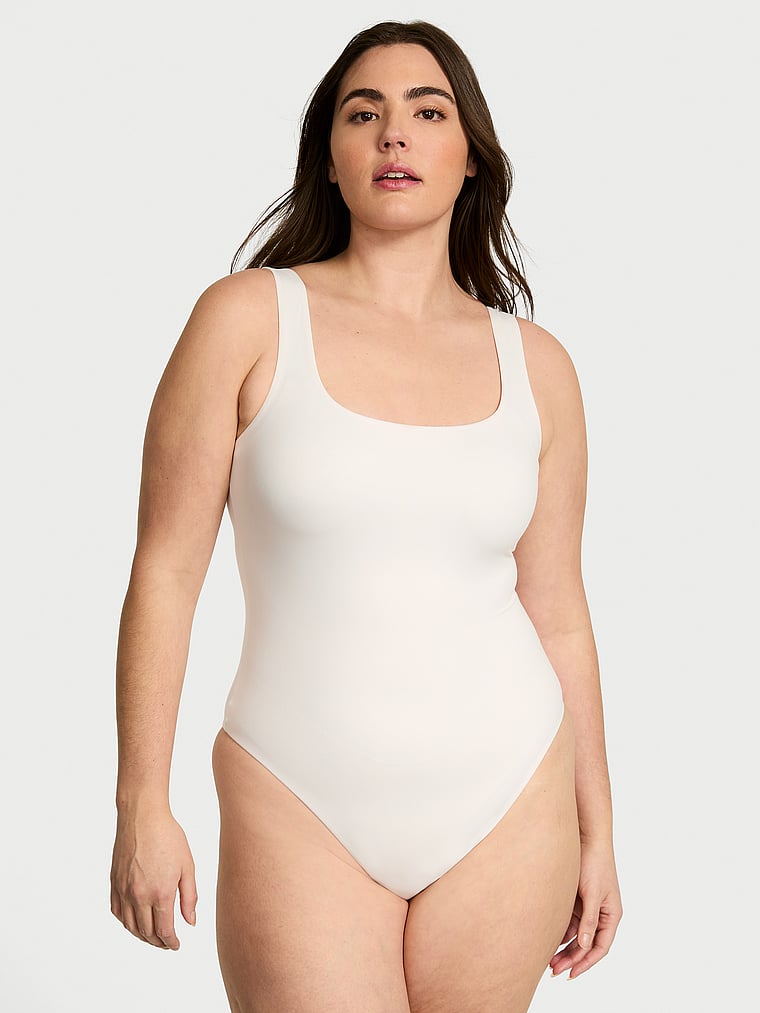 Body-de-Tirantes-con-Cuello-Cuadrado-Bodywear-by-Victorias-Secret-con-Innovacion-FeatherSoft-Victorias-Secret-11263777-34Y5