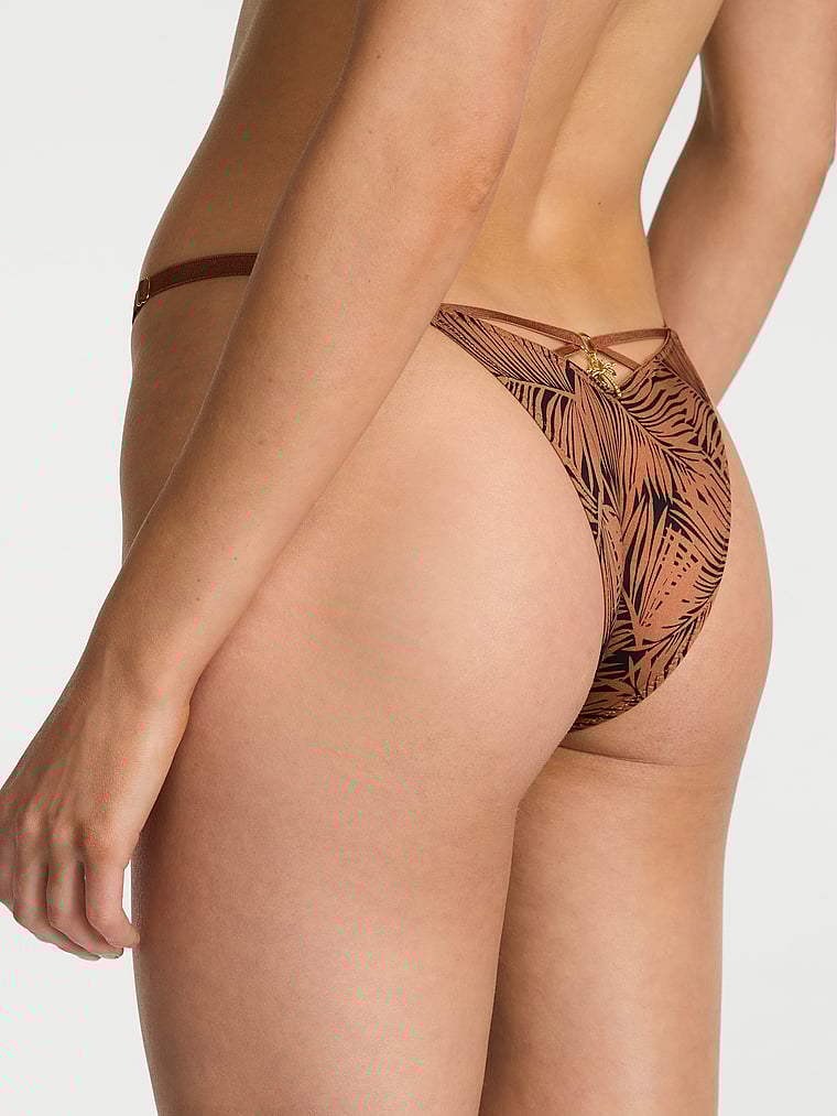 Panty-Brazilian-Ajustable-y-Lisa-con-Dije-y-Espalda-con-Tiras-Victorias-Secret-11265415-7B8O