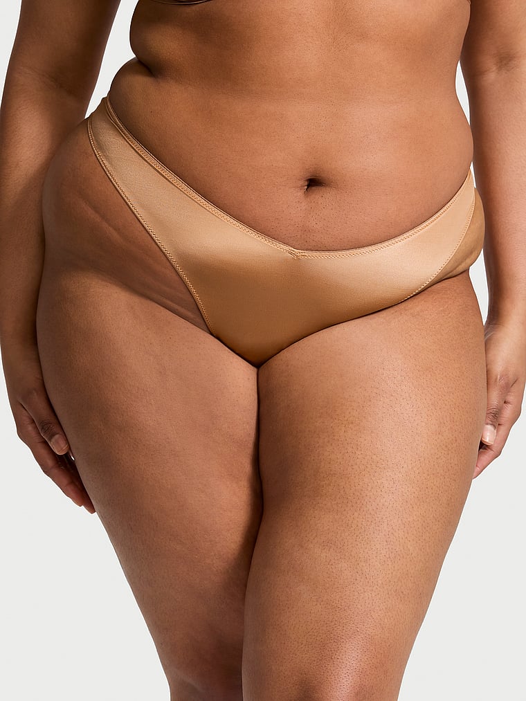 Panty-Tanga-Lisa-con-Pierna-Alta-y-Espalda-de-Tiras-Victorias-Secret-11238436-4YQY